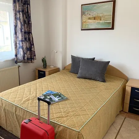 בית הארחה Lilium